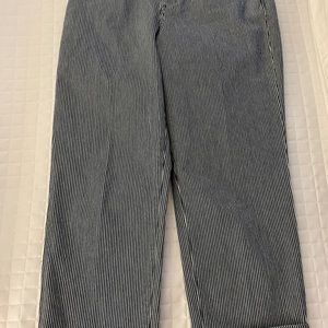 Style & Co Navy and White Stripe Capri Jeans, size 6